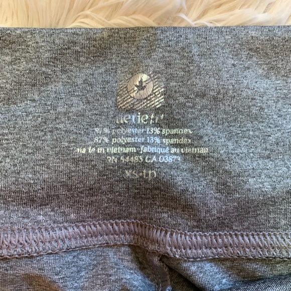 AERIE FIT Gray Bootcut Yoga Pants - Size X-Small - Picture 5 of 6